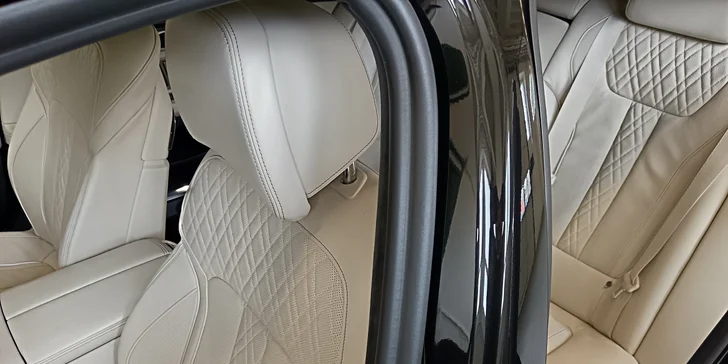 Kompletní a detailní čištění automobilu vč. tepování a voskování: malé, střední i velké vozy