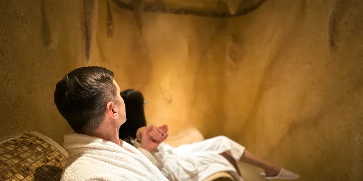 Relax ve Varech u kolonády: 4* hotel s polopenzí, wellness i procedurami