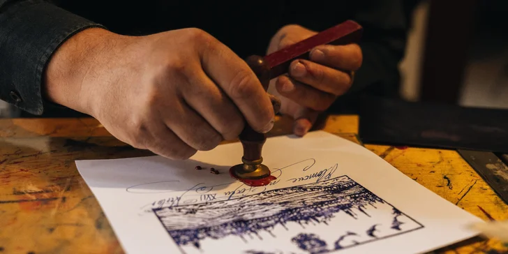 Workshop historického tisku: prohlídka, pečetění i košík plný dobrot