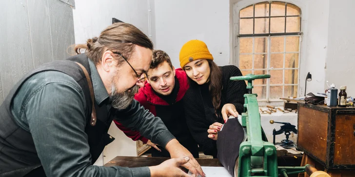 Workshop historického tisku: prohlídka, pečetění i košík plný dobrot