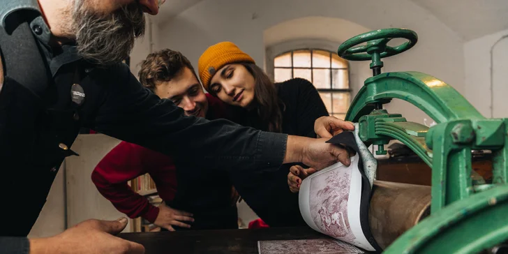 Workshop historického tisku: prohlídka, pečetění i košík plný dobrot