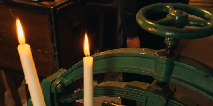 Workshop historického tisku: prohlídka, pečetění i košík plný dobrot