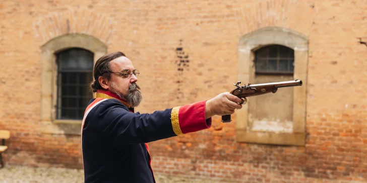 Dobrodružství v pevnosti: výroba střeliva, historická střelnice i večeře pro dva