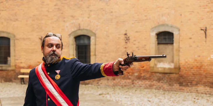 Dobrodružství v pevnosti: výroba střeliva, historická střelnice i večeře pro dva