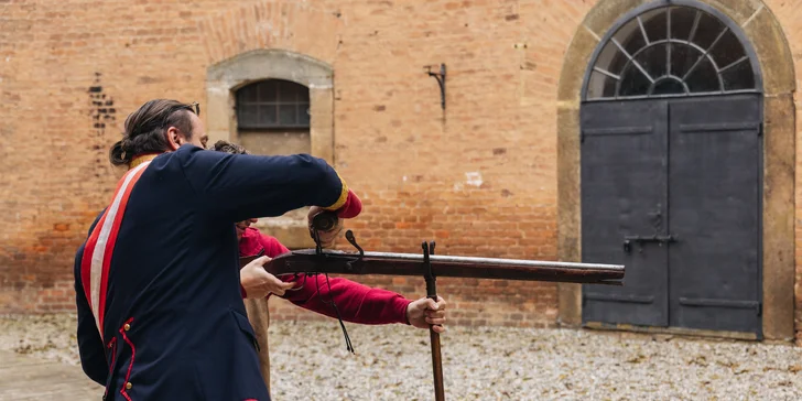 Dobrodružství v pevnosti: výroba střeliva, historická střelnice i večeře pro dva