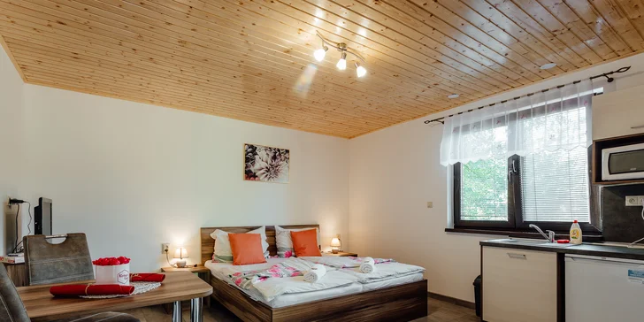 Romantika jako z pohádky blízko Banské Štiavnice: pobyt v apartmánu s lahví vína i wellness