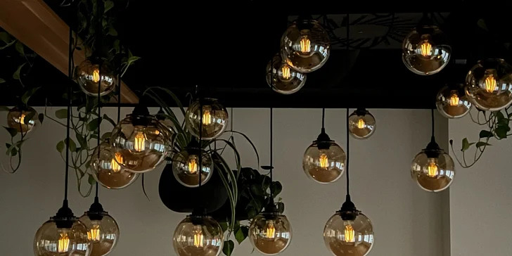 Zpomalení, uvolnění a správné dýchání: lekce jógy pro uvolnění stresu, 1 až 10 lekcí