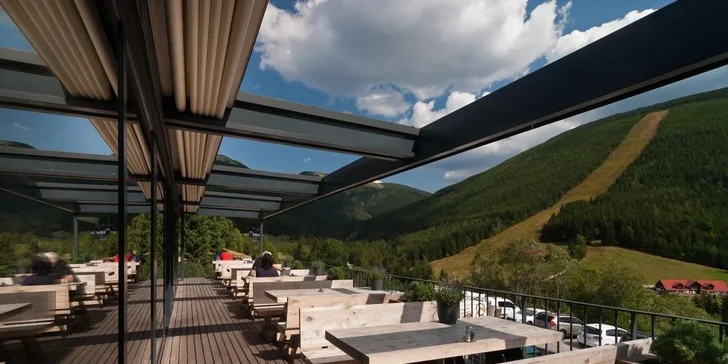 Hurá do Špindlu: 3* horský hotel Olympie se snídaní, wellness a vyžití pro děti, sjezdovky