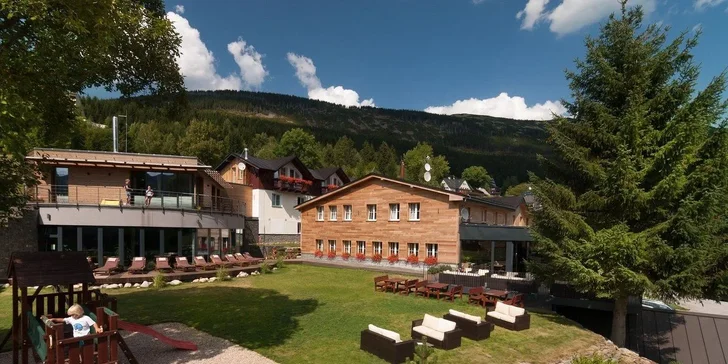 Hurá do Špindlu: 3* horský hotel Olympie se snídaní, wellness a vyžití pro děti, sjezdovky