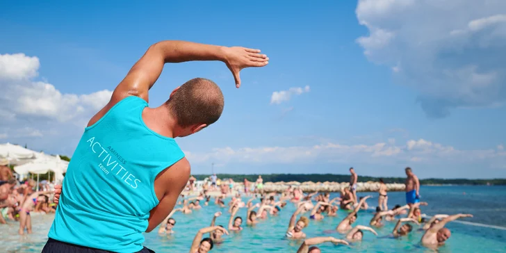 Relax na Istrii: hotel u pláže s infinity bazénem, snídaně či polopenze, dítě zdarma