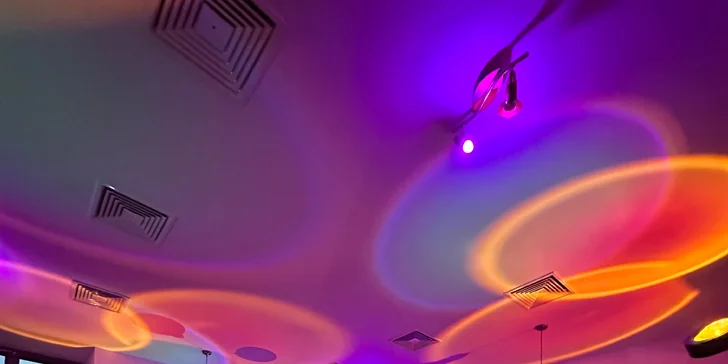 Spojte logiku, umění a tajemno: umělecká malovací únikovka pro 2–6 osob