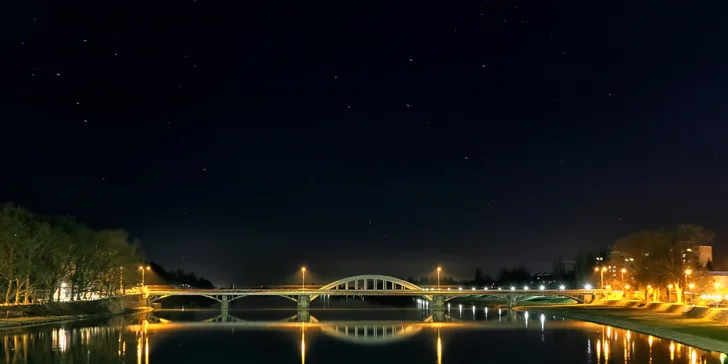 Pobyt ve 4* lázeňském hotelu v Piešťanech: polopenze, neomezené sauny a bazény i minerální koupel