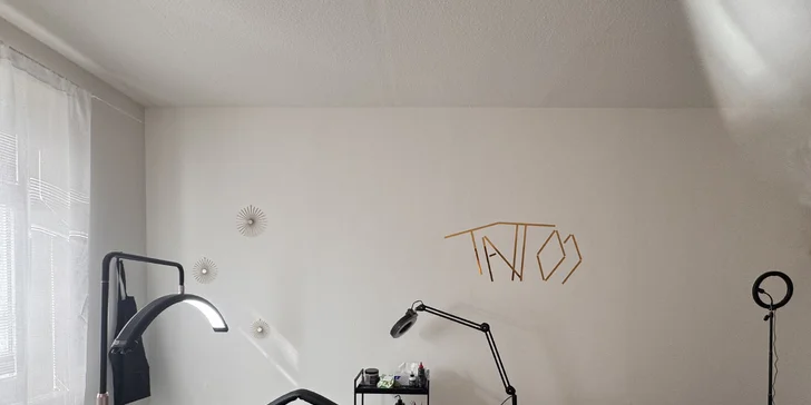 Úprava obočí: korekce, permanentní make-up i kompletní balíček