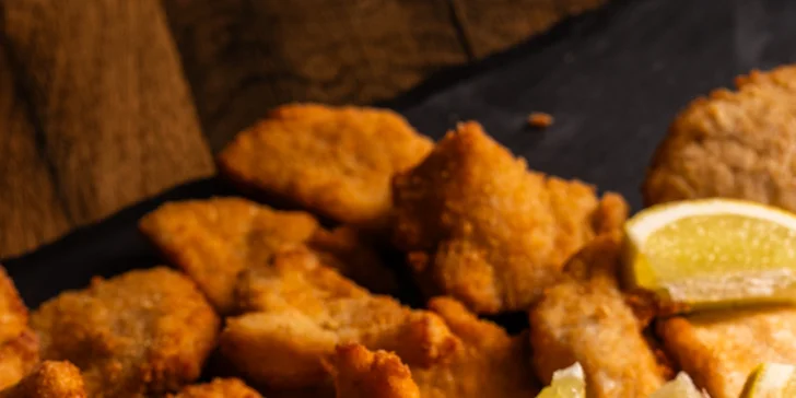 Půl kila nebo celé kilo řízečků z kuřecího i vepřového masa