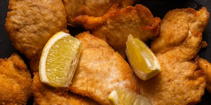 Půl kila nebo celé kilo řízečků z kuřecího i vepřového masa