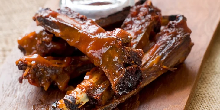 Otevřené vouchery na pokrmy i nápoje z vyhlášené české restaurace Naše Farma