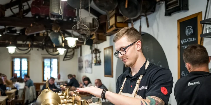 Namíchaný tatarák z falešné svíčkové a zlatavé topinky: 150 nebo 300 g