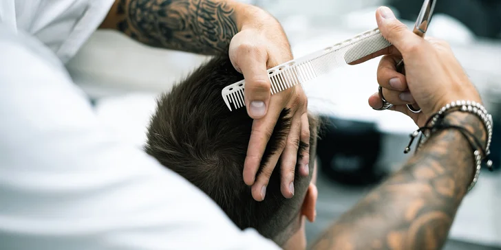 Dopřejte si prémiovou péči v barbershopu: stříhání vlasů i úprava vousů, 120 min.