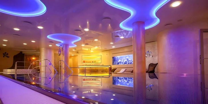 Relax ve Varech u kolonády: 4* hotel s polopenzí, wellness i procedurami