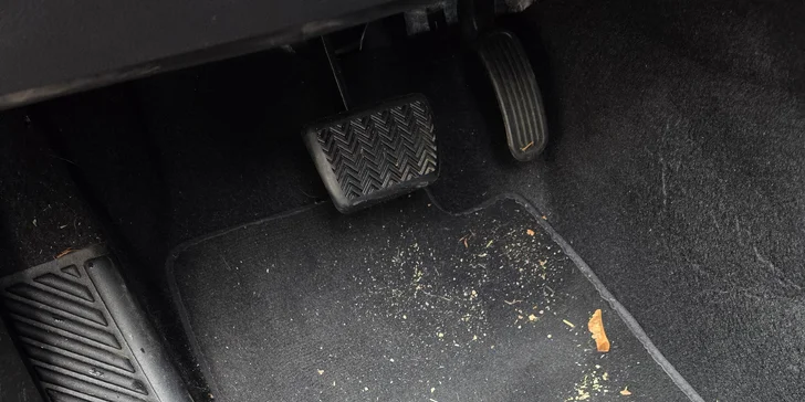 Mobilní čištění auta ve vaší lokalitě: interiér, exteriér nebo obojí