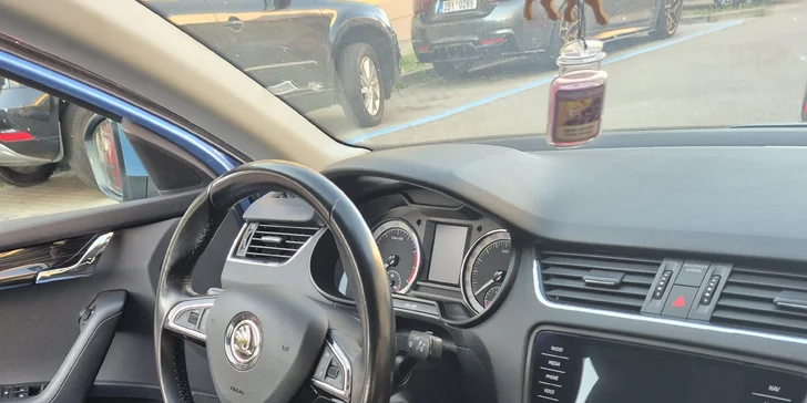 Mobilní čištění auta ve vaší lokalitě: interiér, exteriér nebo obojí