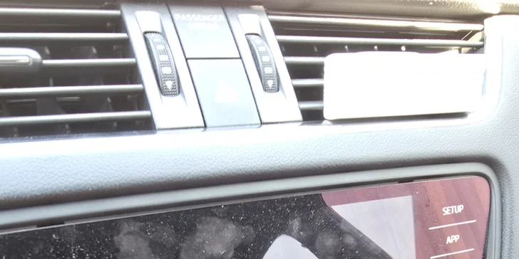 Mobilní čištění auta ve vaší lokalitě: interiér, exteriér nebo obojí