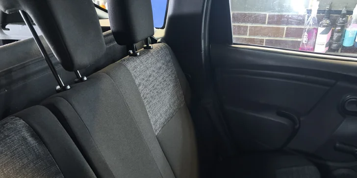 Vyčištěno do posledního smítka: detailing interiéru vašeho auta od vysátí po čištění parou