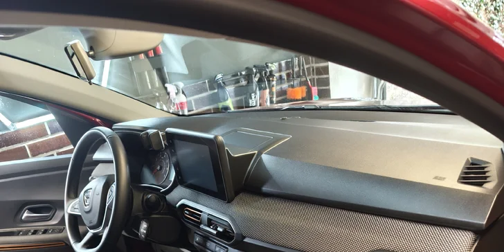 Vyčištěno do posledního smítka: detailing interiéru vašeho auta od vysátí po čištění parou