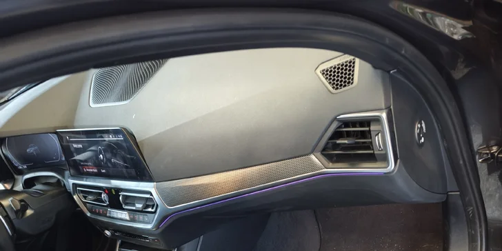 Vyčištěno do posledního smítka: detailing interiéru vašeho auta od vysátí po čištění parou