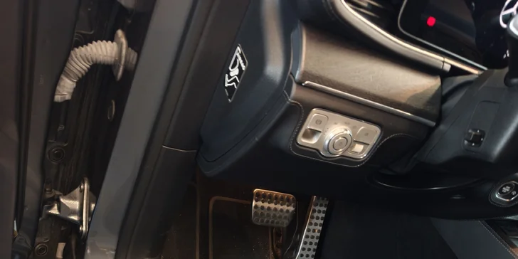 Vyčištěno do posledního smítka: detailing interiéru vašeho auta od vysátí po čištění parou