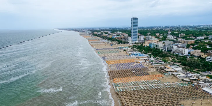 Jaderská riviéra poblíž Rimini: 3* hotel blízko pláže, plná či polopenze, venkovní bazén