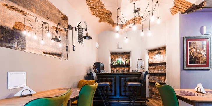 Relax ve Varech u kolonády: 4* hotel s polopenzí, wellness i procedurami