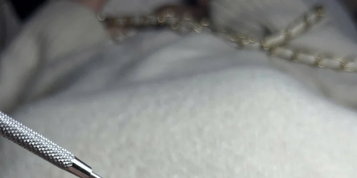 Prodloužení či doplnění řas: metoda řasa na řasu nebo větší objem