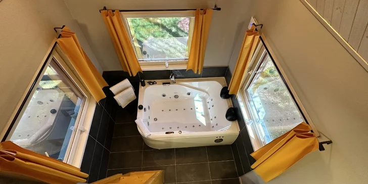 Odpočinek ve wellness domku s privátní vířivkou a finskou saunou pod Jizerkami