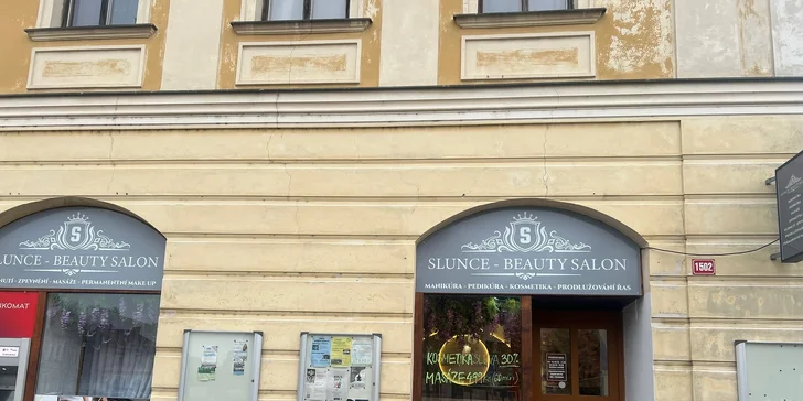 Permanentní make-up rtů i obočí pudrovou metodou či stínováním