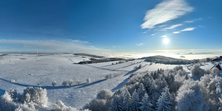 Ubytování se snídaní na hradě Krupka: pokoje až pro 4 osoby, vstupy do památek i na lanovku