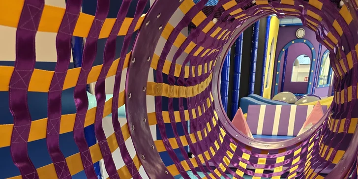 Zábava a relax: vstupy do dětské herny pro děti i dospělé s nápoji a pizzou