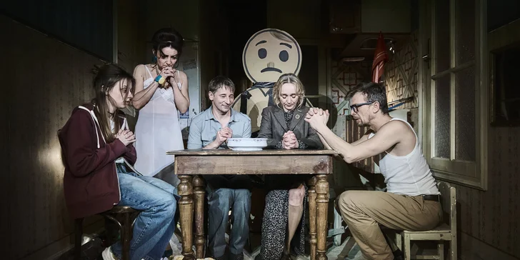 Voucher na 1 vstupenku do Divadla v Dlouhé na představení dle výběru