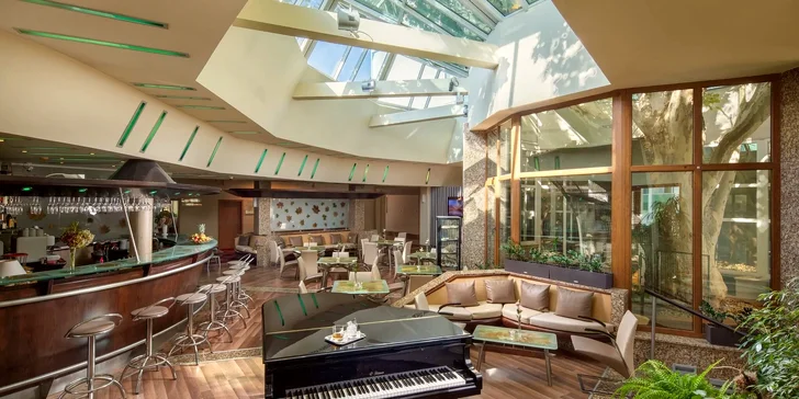 Hévíz: 4* pobyt se stravou, zážitkovými a termálními lázněmi i saunovým světem