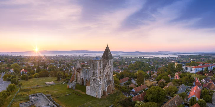 Relaxační pobyt ve známé vinařské oblasti Etyek, kousek od Budapešti