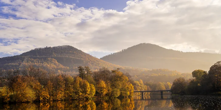 Lázeňský pobyt v Klášterci nad Ohří: snídaně či polopenze, vstup do bazénu s vířivkou a solné jeskyně