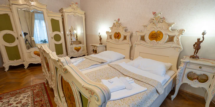 Romantický pobyt na zámku na západě Slovenska: snídaně i polopenze, vstupy do muzea
