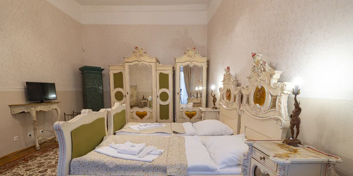 Romantický pobyt na zámku na západě Slovenska: snídaně i polopenze, vstupy do muzea