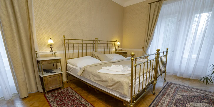 Romantický pobyt na zámku na západě Slovenska: snídaně i polopenze, vstupy do muzea