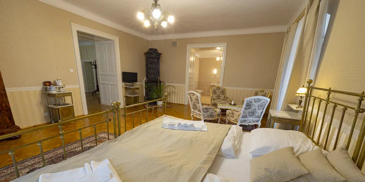 Romantický pobyt na zámku na západě Slovenska: snídaně i polopenze, vstupy do muzea