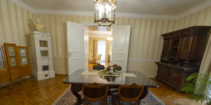 Romantický pobyt na zámku na západě Slovenska: snídaně i polopenze, vstupy do muzea