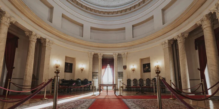 Romantický pobyt na zámku na západě Slovenska: snídaně i polopenze, vstupy do muzea