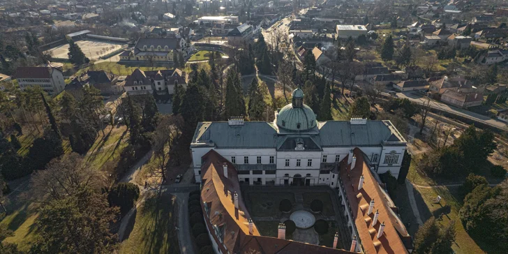 Romantický pobyt na zámku na západě Slovenska: snídaně i polopenze, vstupy do muzea