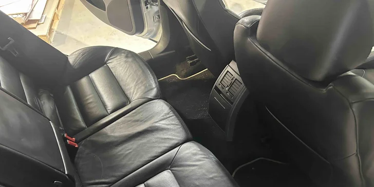 Čištění interiéru vč. tepování nebo čištění kůže: všechny velikosti auta