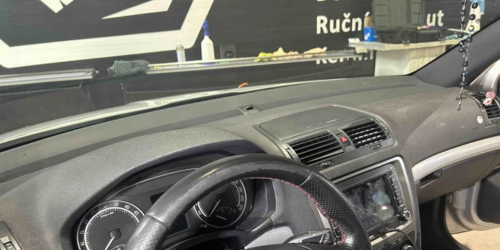 Čištění interiéru vč. tepování nebo čištění kůže: všechny velikosti auta